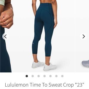 NWT Lululemon Time To Sweat Crop in Night Diver. Size 6